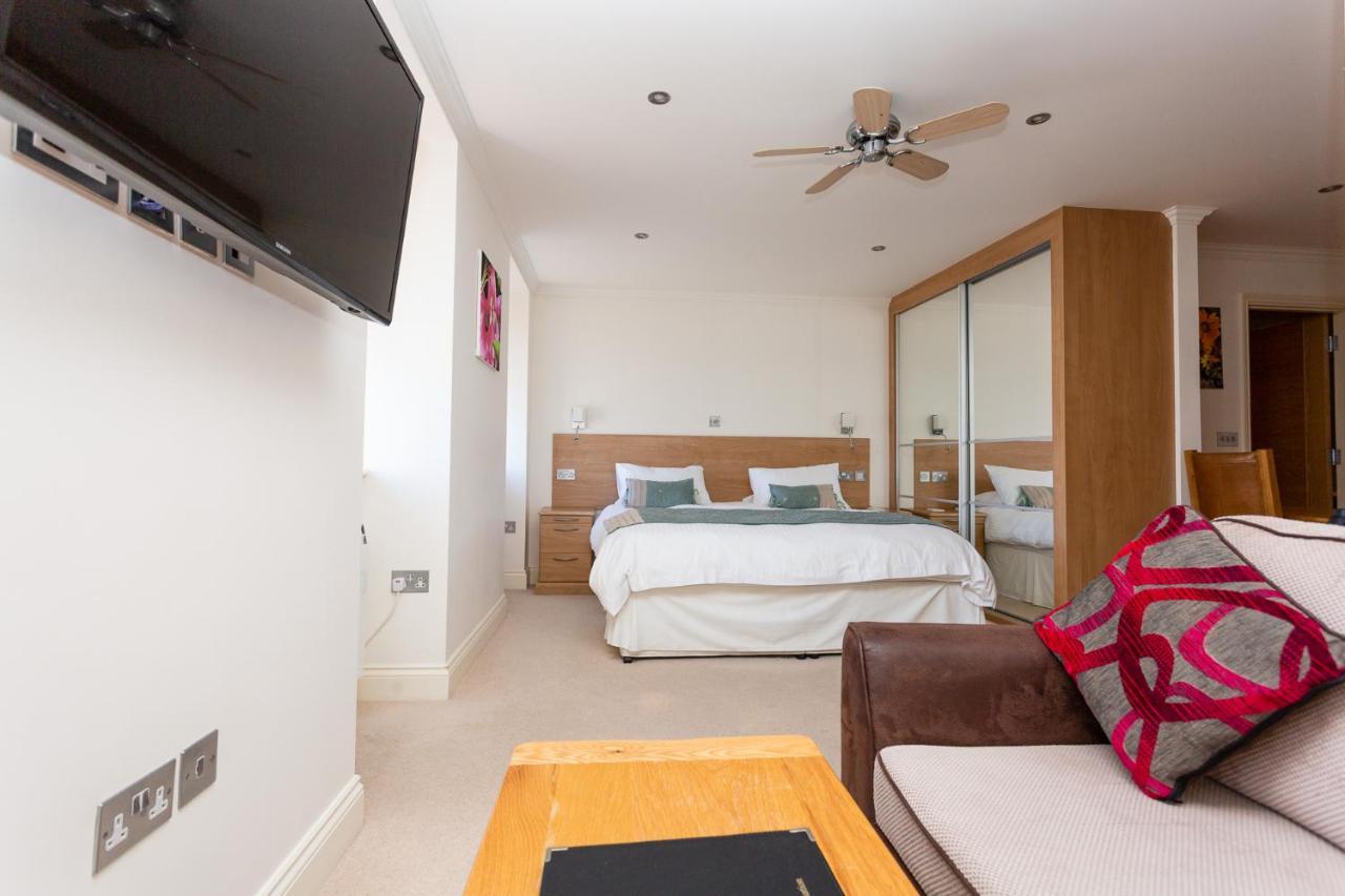 Porthole Suites St Aubin Exterior foto